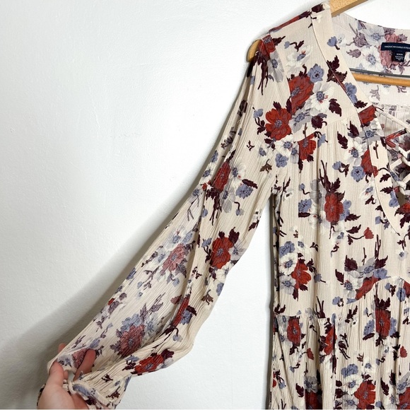 American Eagle Outfitters Boho Floral Print Lace Up Front Cold Shoulder Blouse M - Picture 4 of 6